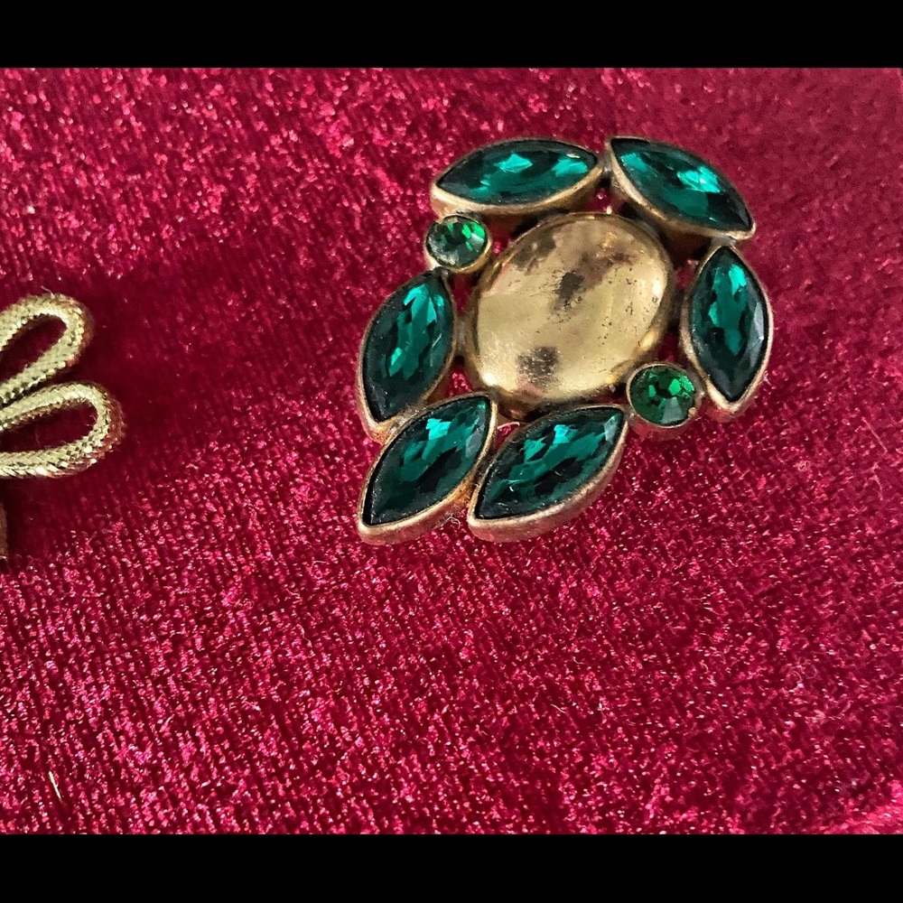 1940s Emerald Rhinestone Monet Dress Clip💚